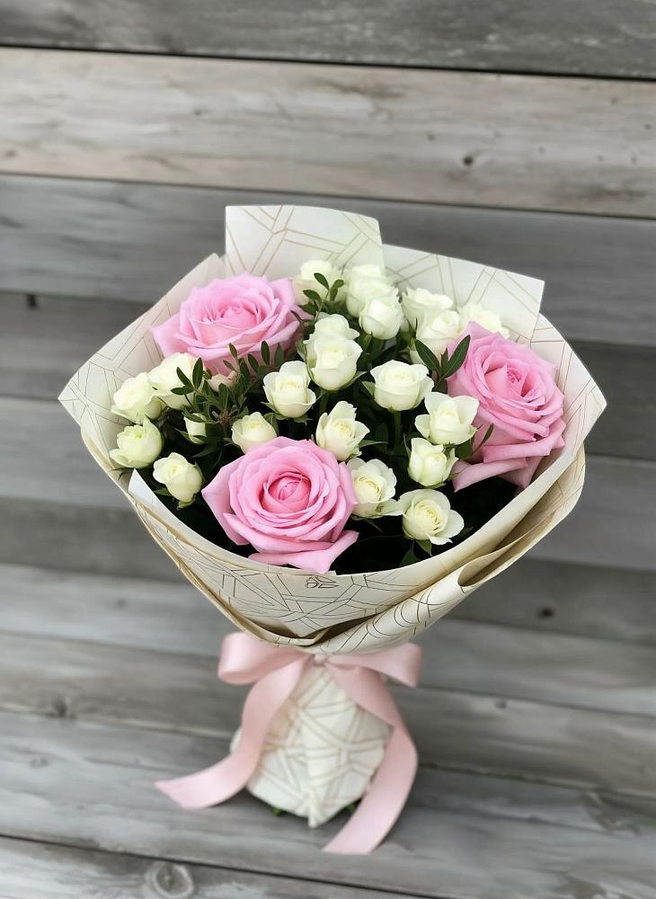 Букет цветов из: Розы в Упорово