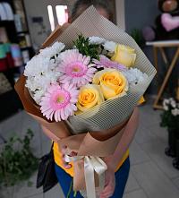 Букет цветов из:  Герберы, Розы и Хризантемы в Упорово