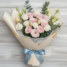 Букет цветов из:  Лизиантусы #REPLACE_PRED# Упорово