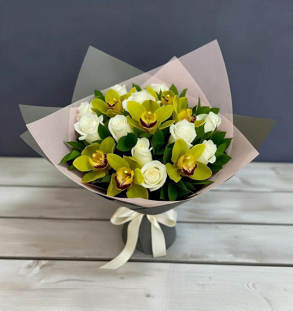 Букет цветов из: Орхидеи и Розы в Упорово