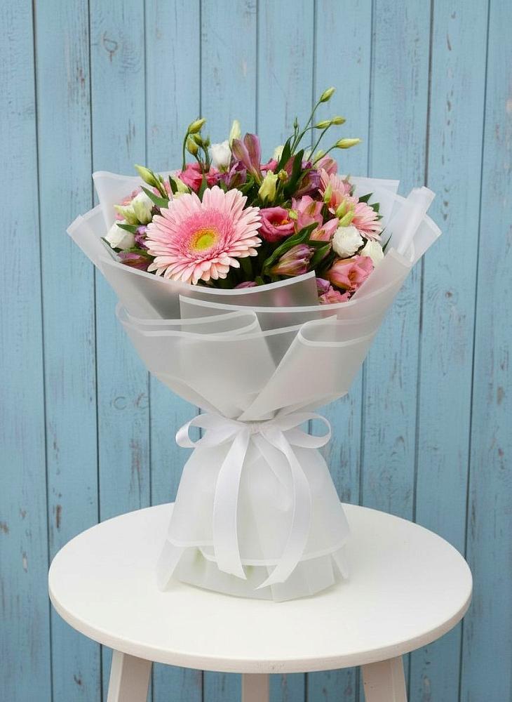 Букет цветов из: Герберы, Альстромерии и Лизиантусы в Упорово