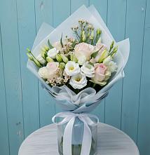 Букет цветов из:  Розы и Лизиантусы в Упорово