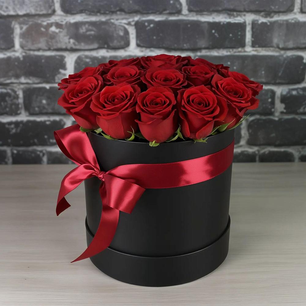 Цветочная композиция из Розы в шляпной коробке в Упорово