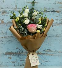 Букет цветов из:  Розы и Лизиантусы в Упорово